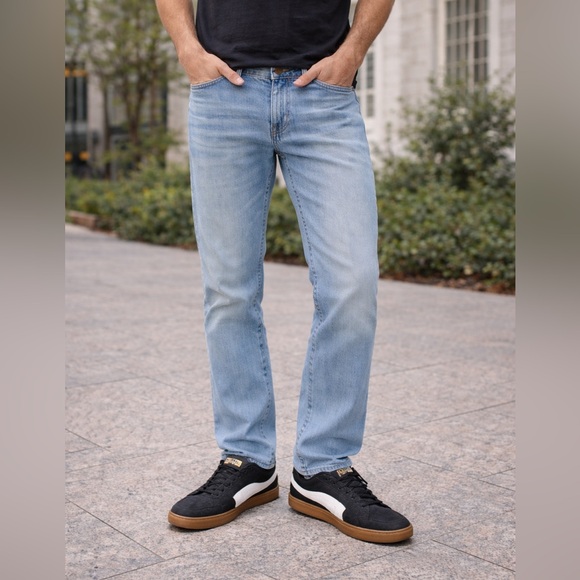 American Eagle Outfitters Light Blue Straight Men's Jeans size 31 X 32 - Picture 1 of 8